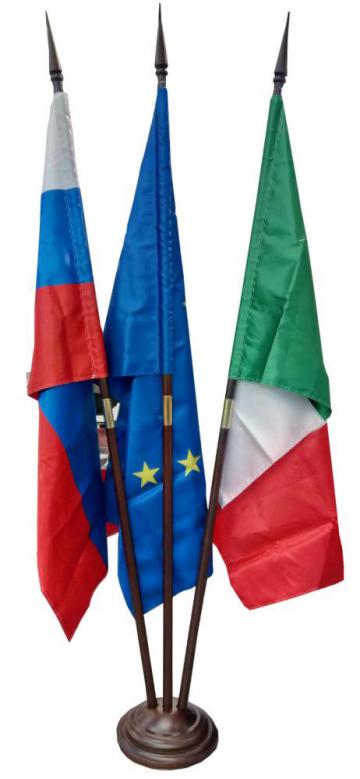 Подставка напольная для трех флагов